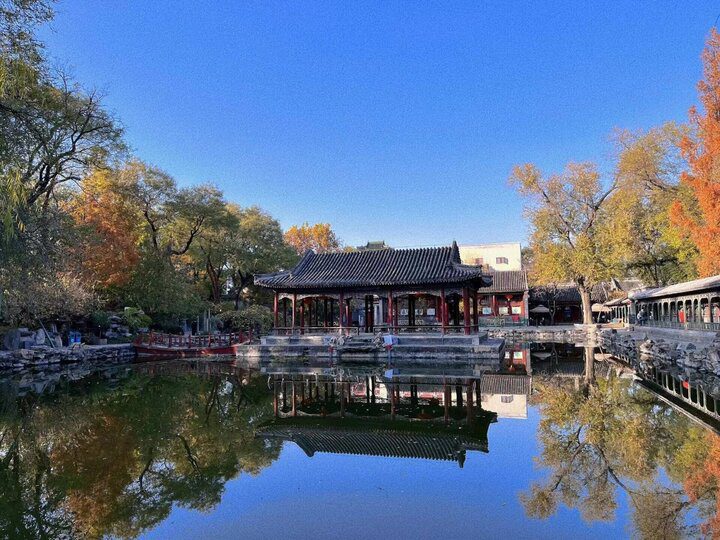 A corner of the garden in Wangfu Palace, Ho Ta's residence. (Photo: Baidu) The Origin of Ho Ta's Wealth Equivalent to 15 Years of National Treasury - Image 2.