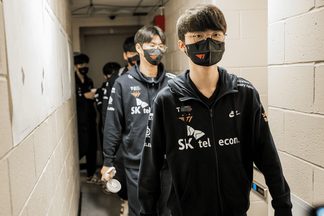 Despite T1 CEO's flight delay, Faker was ready to wait Despite T1 CEO's flight delay, Faker was ready to wait
