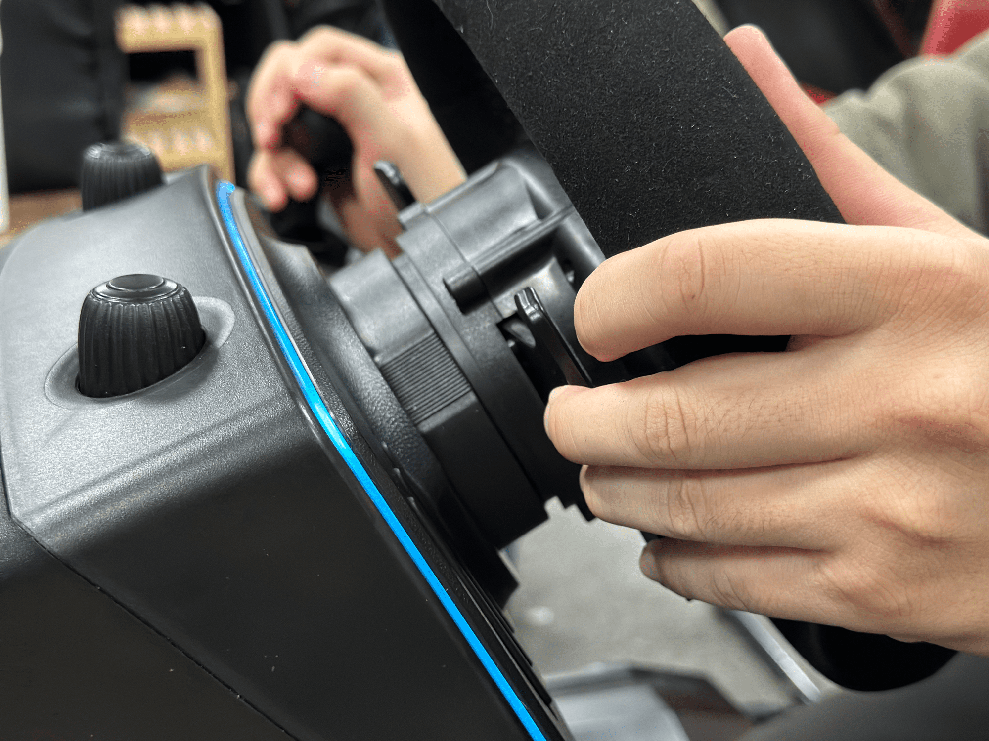 Quick experience with GOG R808, the budget steering wheel for gamers 4 Quick experience with GOG R808, the budget racing wheel for gamers - Image 4.