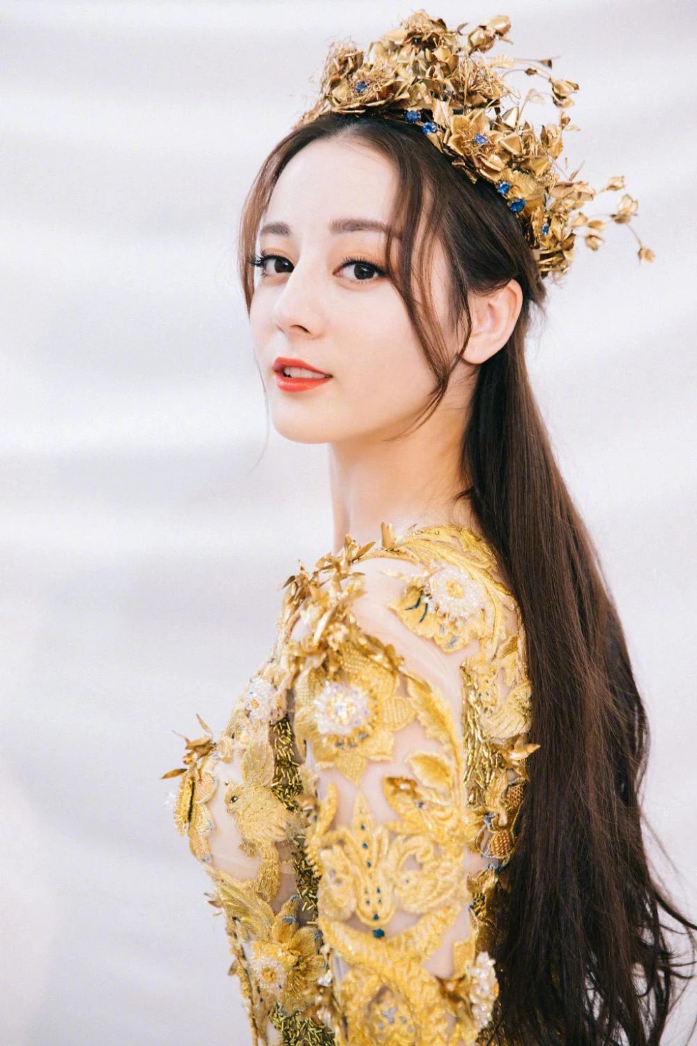 The most embarrassing hot scene of Di Li Re Ba's life 1 Lệ Nhiệt Ba's controversial hot scenes.