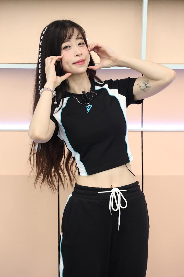 Chau Tuyet Van Chau Tuyet Van
