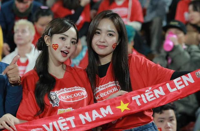 Fan Support Fan Support