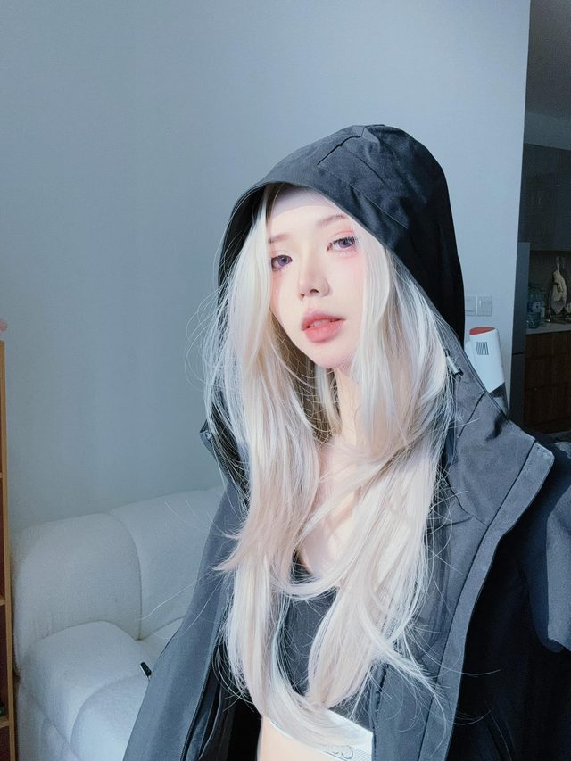 Remind's Stunning Look Remind's Stunning Look
