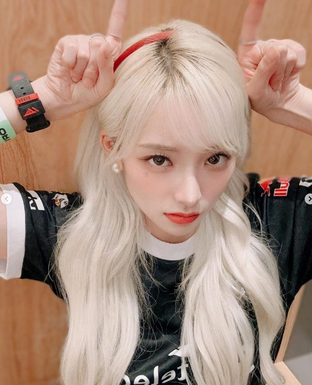 She is rumored to belong to the T1 staff, but there is yet to be official confirmation. T1 Staff Member