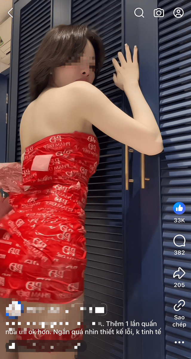 The trend of wrapping tape around oneself, hot girl goes live to "explain" 2 Tape wrapping trend hot girl live
