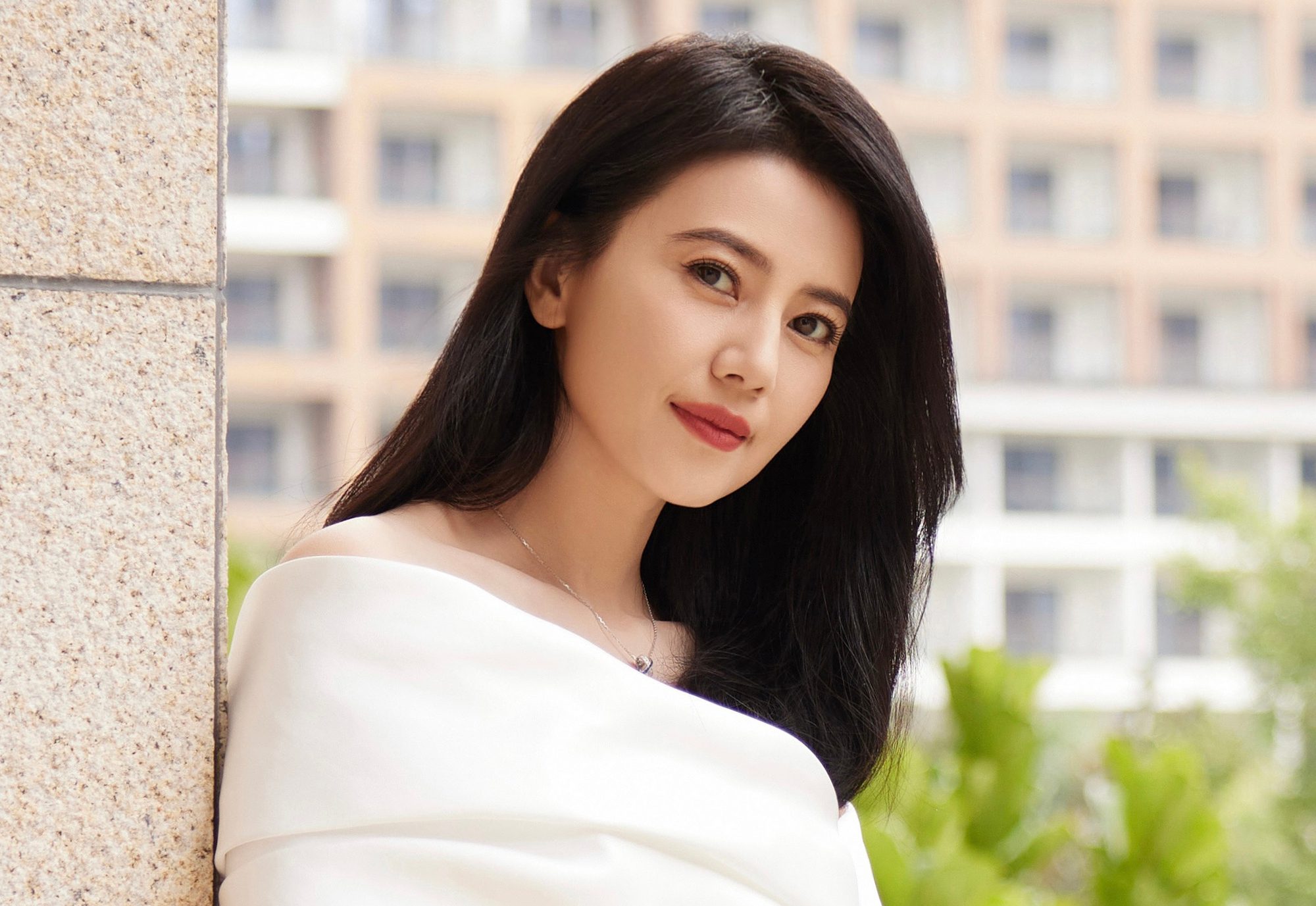 Gao Wenwen at the age of 44. The actress is praised for looking younger than her age. Gao Wenwen, the national idol, at 20 years old, still maintains her beauty.