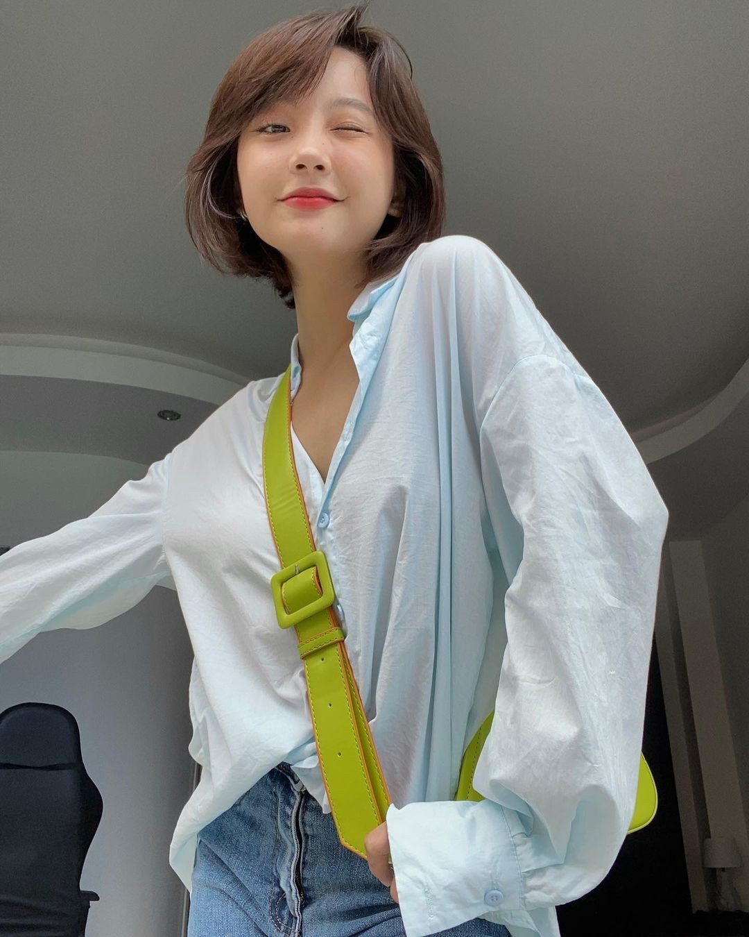 Tày girl hot takes over social media 10 Candid shot of Thu Hà