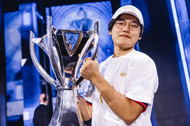 This could be the final challenge for Gumayusi to maintain his position at T1. t1 gumayusi tuong lai 3 17382036796121746570675