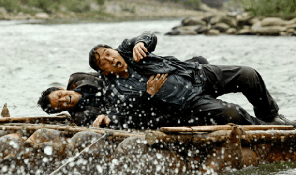 3 Actors Blacklisted by Insurance Companies: Assets Over 2 Trillion VND, Denied for “Understandable” Reasons 1 3 action stars who face dangerous stunts