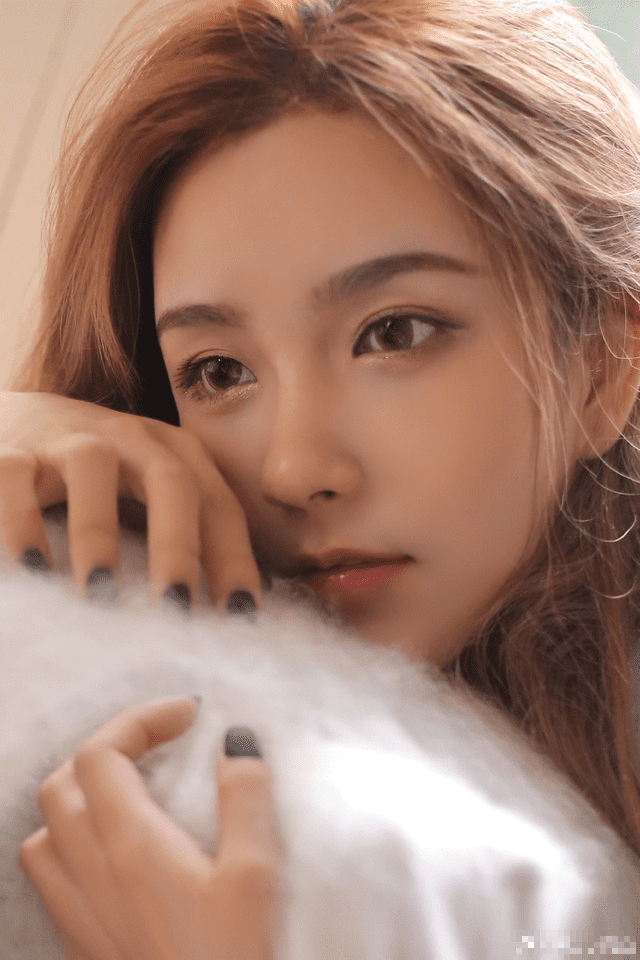 Rita is one of the longstanding female hosts, renowned for her high expertise and beauty in LPL. Rita is one of the longstanding female hosts, renowned for her high expertise and beauty in LPL.