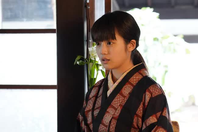 The "Cinderella" Who is Currently the Most Popular on Screen Was Rumored to Have Been the Other Woman at 16 2 Miyo Lem captivates audiences in contemporary cinema since she began acting at the age of 16.