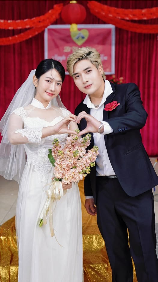 Le Bong bursts into tears while wearing a wedding dress 5 Le Bong looking stunning in a dress