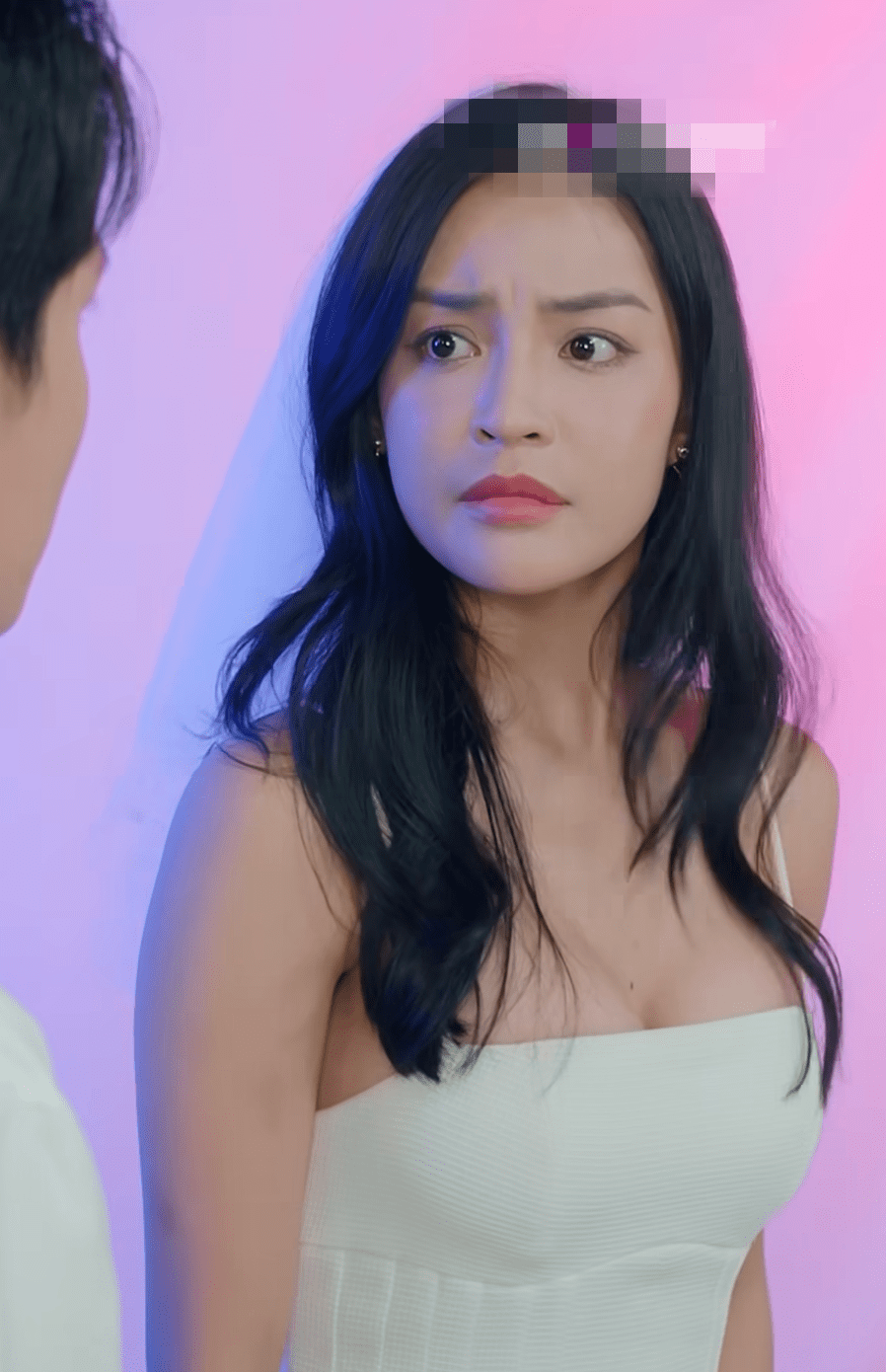 Sensitive scene in the film "3 Xu" criticized, CEO's reaction makes netizens feel "embarrassed" 3 anh man hinh 2025 03 12 luc 140452 1741776251927 1741776252036130900371 1741926756564 1741926756721132395637