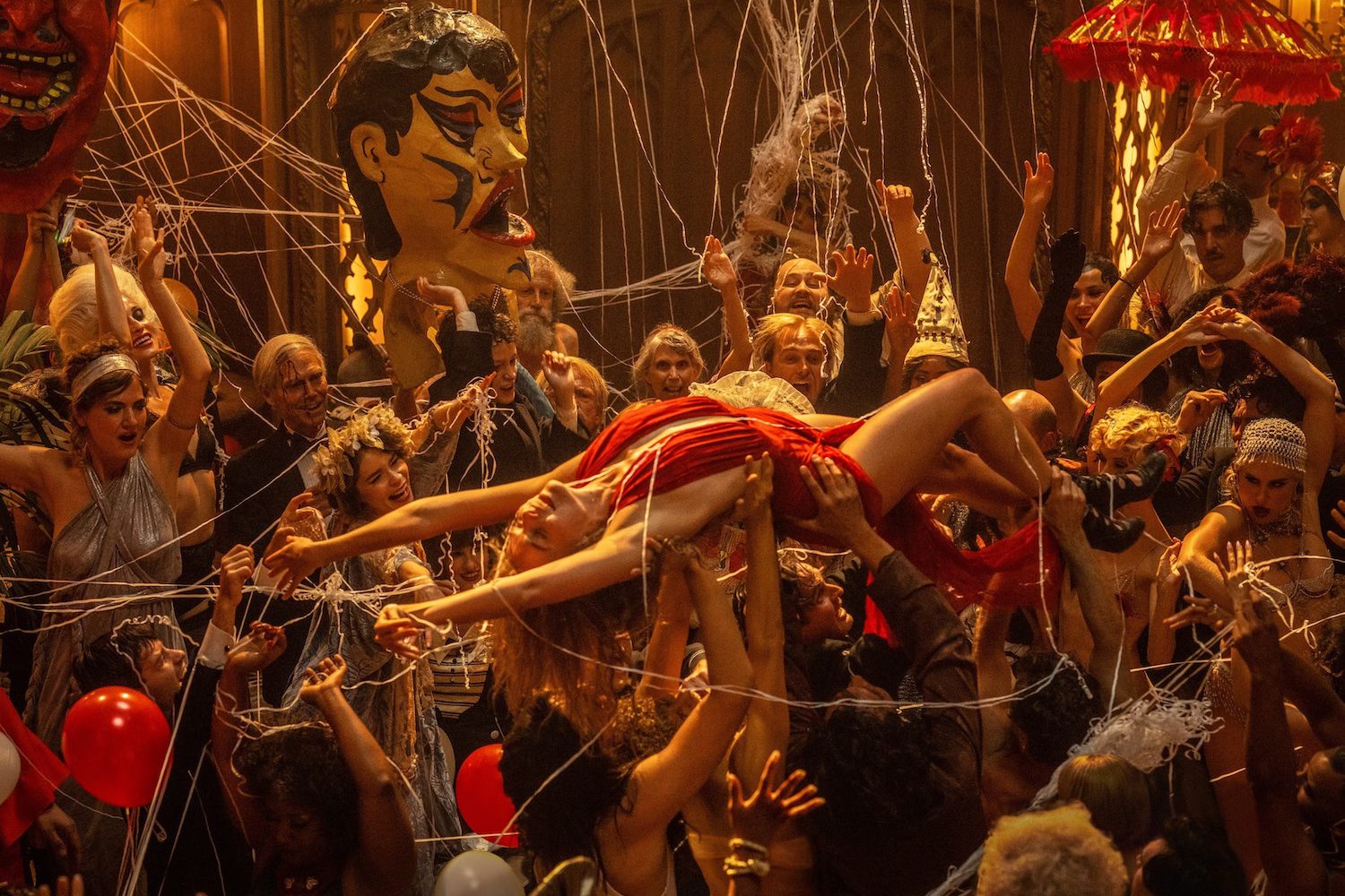 A scene of debauchery in Babylon - Image: PARAMOUNT A scene of debauchery in Babylon - Image: PARAMOUNT