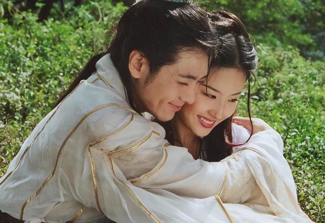 The Du Clan believed that they loved Vuong Nguy Yen but were actually infatuated with the opposite of Vo Nhai Tu. (Image: Sohu) The Hidden Secrets Behind the Unusual Affection of Mong Co and Hu Truc: Only 3 Encounters, Why Did the Princess Become Infatuated with the Young Lord?