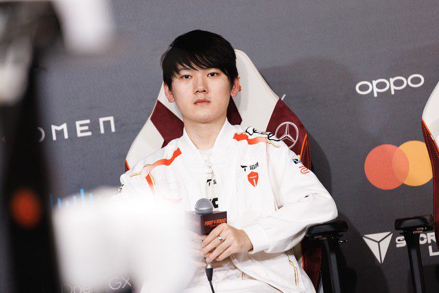 Fans are worried about Top Esports performance. Fan concerns about Top Esports.