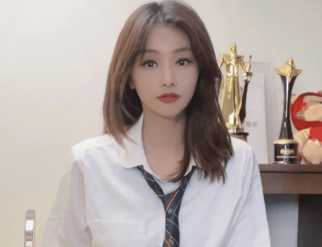 Miss - a former professional player, MC, streamer with top income in Esports analyzes Faker's earnings Miss - a former professional player, MC, streamer with top income in Esports analyzes Faker's earnings