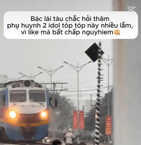 Filming a Video on the Train Tracks, 2 TikTokers Outrage the Online Community with Their Dangerous Actions 2 TikTokers Filming on Train