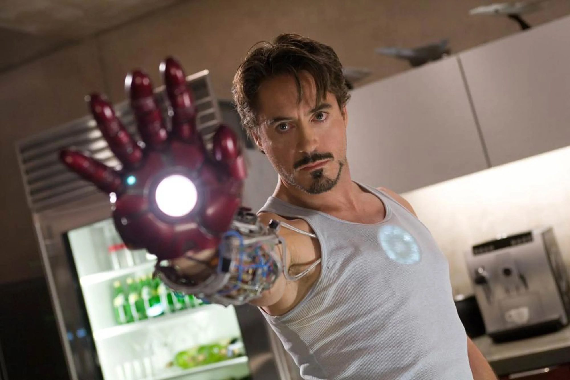 Actor loses role worth 10.7 trillion due to criticizing the starting fee as too low 2 Robert Downey Jr. earned around $10.7 billion for his role in Iron Man.
