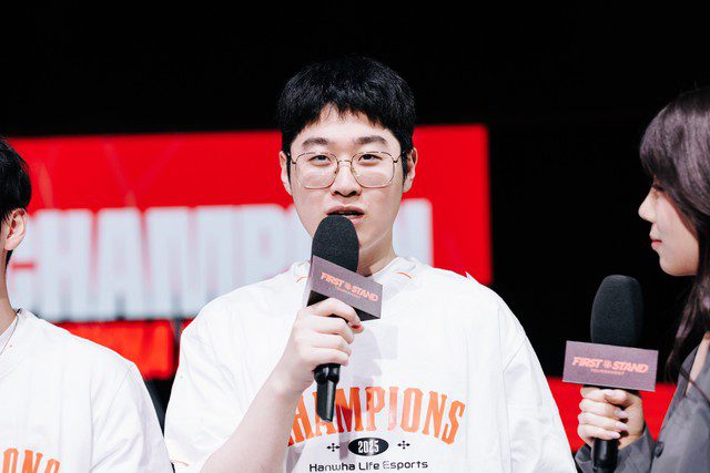 Zeus acknowledges that he does not have the intention of surpassing Faker. zeus faker 1 1742369951824327793226