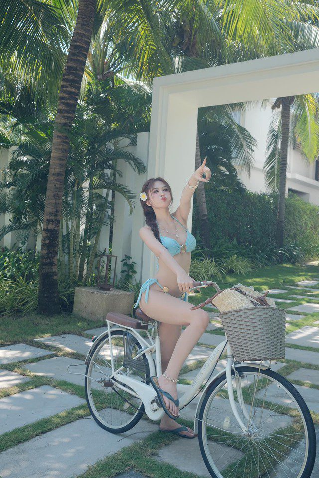 TikToker Hà Môi Unveils a Collection of Eye-Catching Bikini Photos, Hotter than the Weather! 9 TikToker Ha Moi showcases stunning bikini photos, hotter than the weather!
