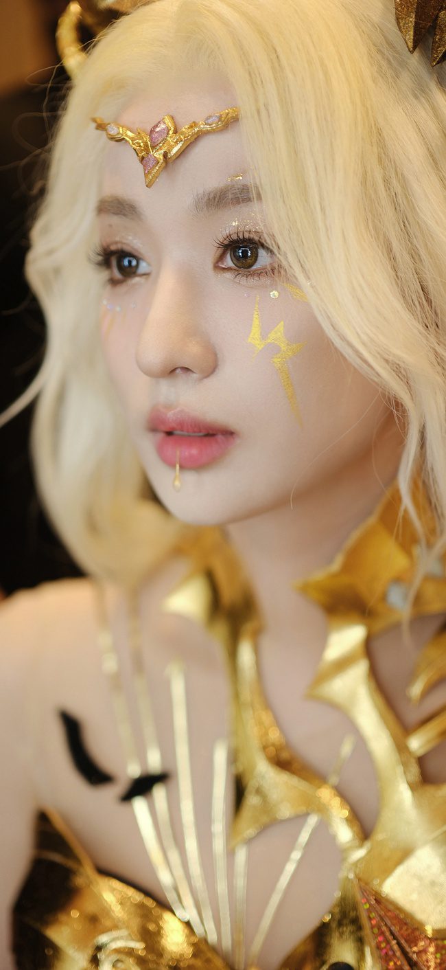 Vương Sở Nhiên's stunning visuals. Vương Sở Nhiên's stunning visuals