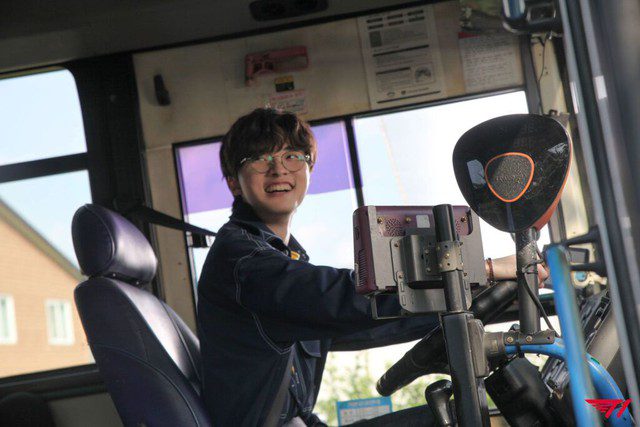 Faker continues to write his legendary story but faces doubts regarding the new direction Riot is taking. Faker continues to write his legendary story but faces doubts regarding the new direction Riot is taking.