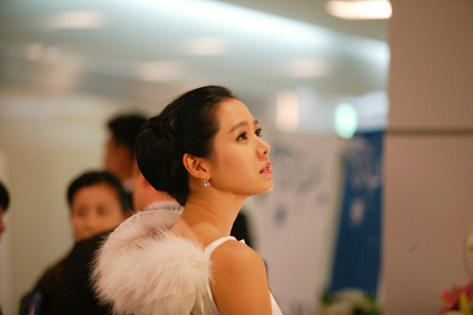 The Most Controversial 18+ Film in Son Ye Jin's Career: No Stunt Double in Steamy Scenes, What Was Her Beauty Like 15 Years Ago? 4 whitenight 002 17457408474571005785418 1745772404034 17457724041131065247706 1745816135363 17458161355172122393647