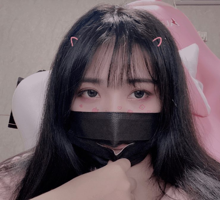 The female streamer "top 1 server" back then was caught by a passing team in an unbelievable moment 2 Nữ streamer