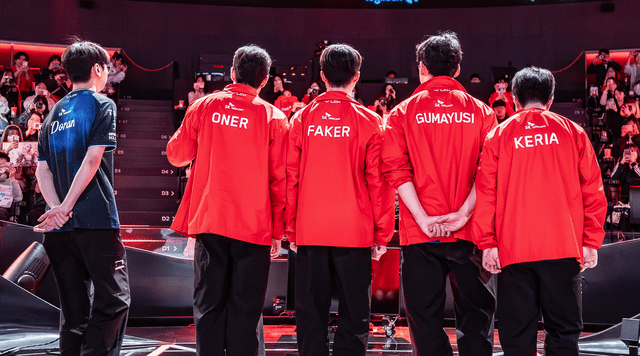 T1 has currently climbed to 3rd place and is only a few wins away from the leading group. T1 rises in the standings
