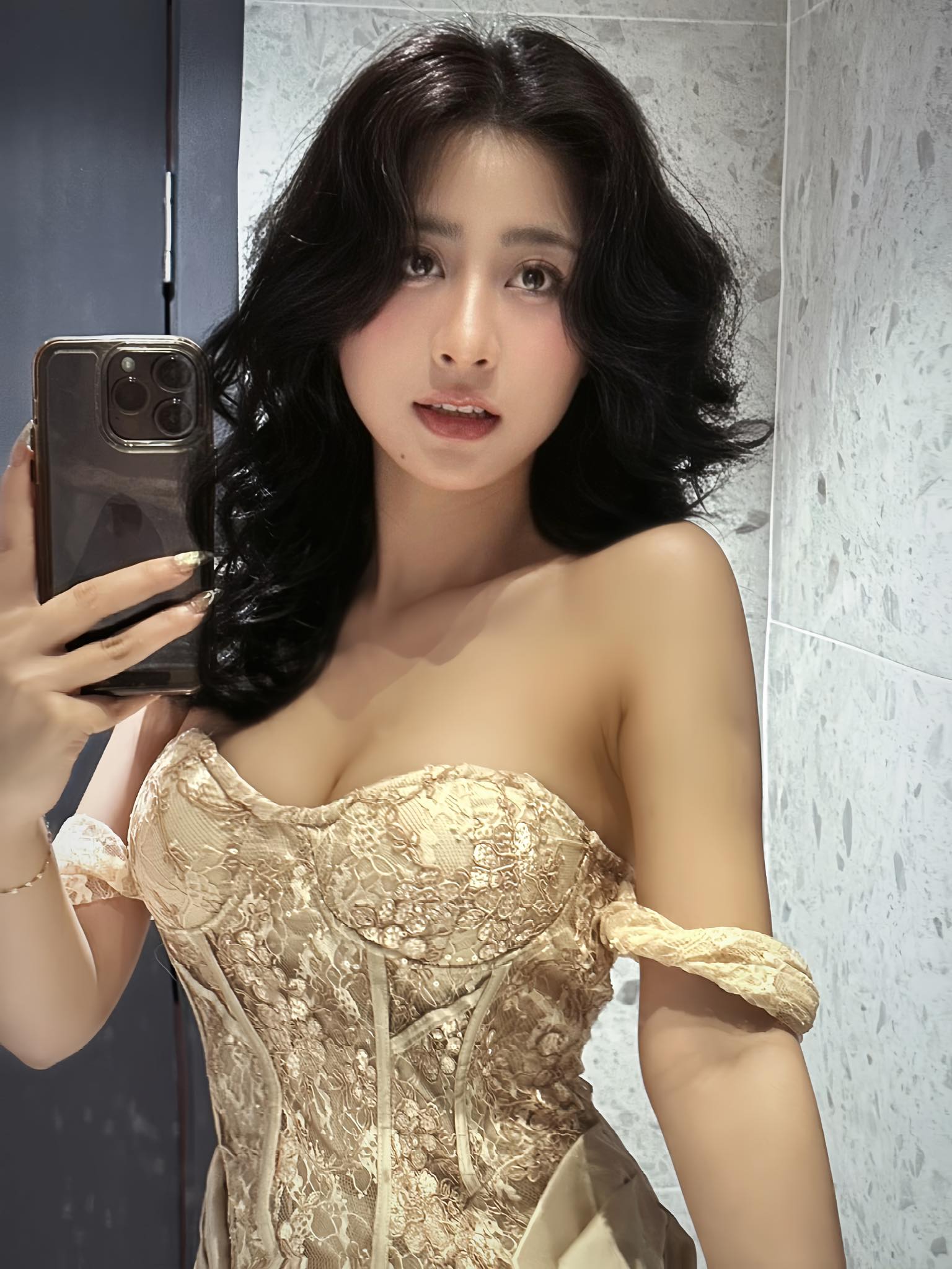 Female TikToker transforms into "tomboy" style, attracting millions of views for her still "slaying" appearance! 7 TikToker showcasing unique style