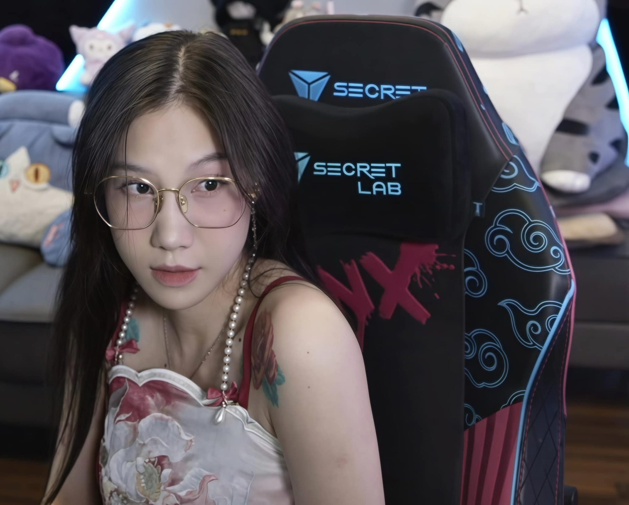 Charismatic female streamer, previously shunned by viewers due to personal controversies, unexpectedly posts a heartfelt letter for her "comeback" 9 Alicia's transformation