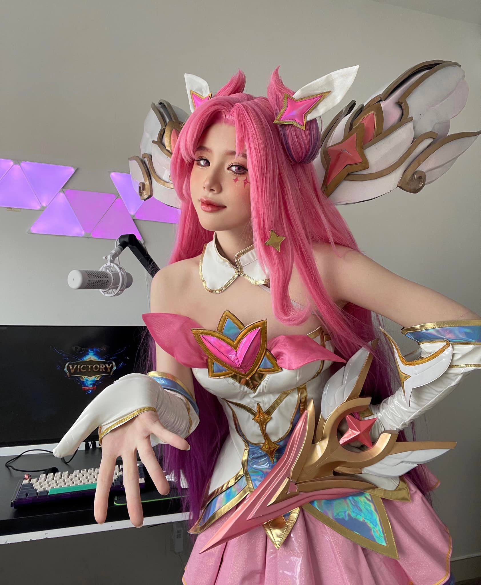 Rich female streamer unexpectedly shares unstable situation 7 Mao Hie streamer sharing her feelings.