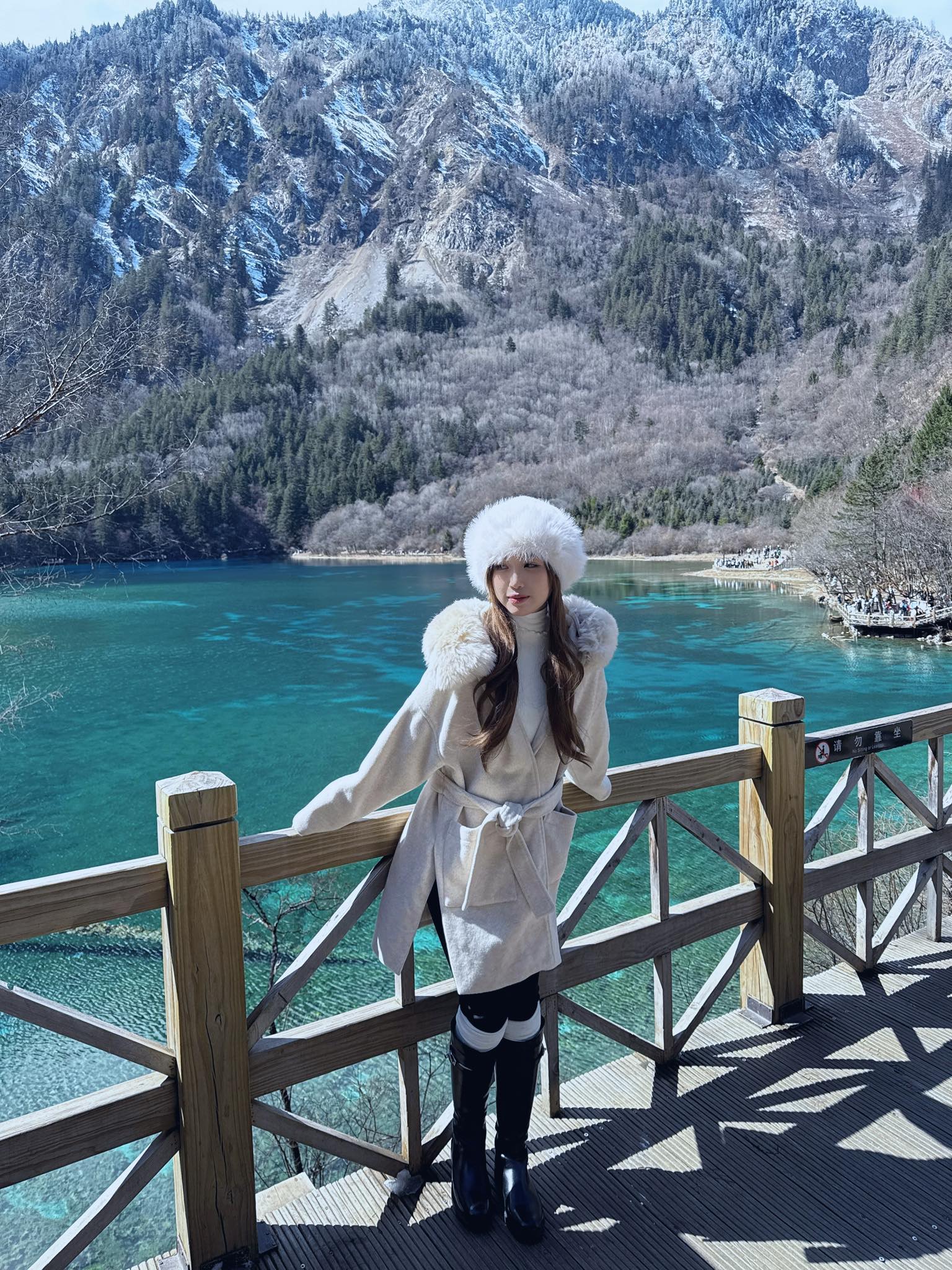 Beautiful female streamer posts a photo with a member of Team Refund, netizens dig up the past alongside streamer S 6 Chubby streamer with Team Refund member at an event.