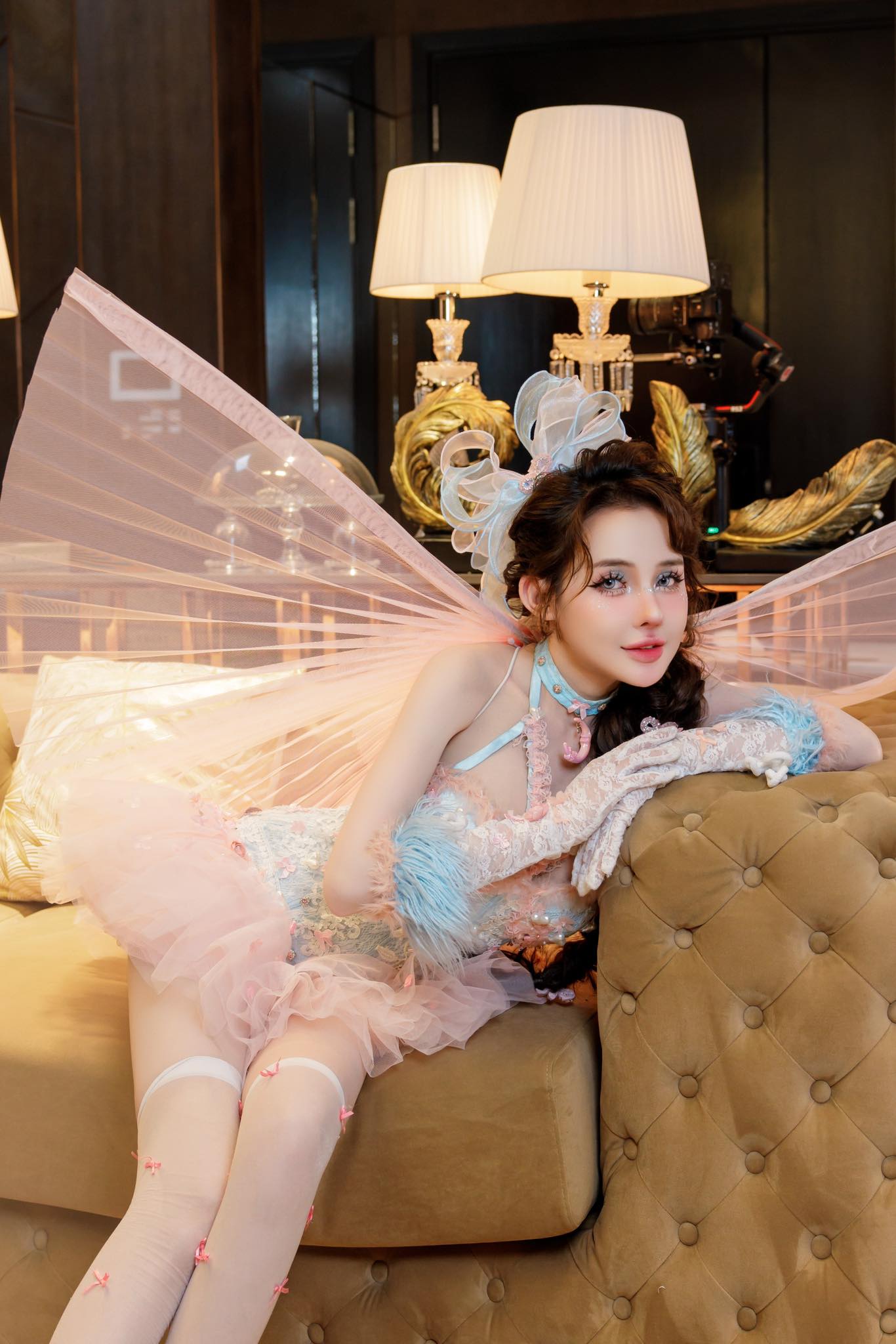 In a seductive outfit, Ngân 98 makes gamers excited with a costume that embodies game character style 5 Bold appearance, Ngân 98 captivates gamers