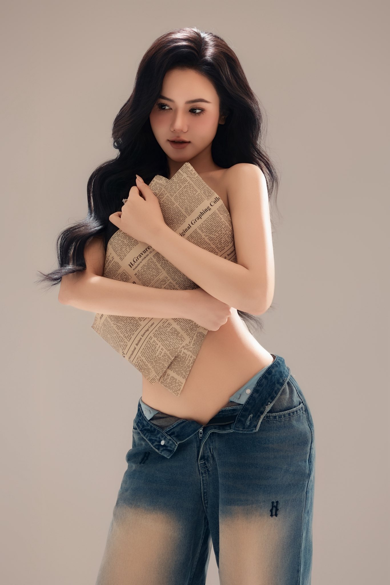 Bò Chảnh "goes big," publicly showcases a bold photo set flaunting a hot figure and daringly bare shoulders 6 Bo Chanh