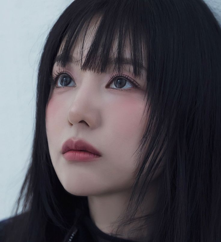 10 Beauties with the Most Beautiful Eyes in the World: Kim Ji Won Ranks Last, Number 1 is the "Eighth Wonder of the World" 1 10 Most Alluring Eyes in the World: Kim Ji Won ranks first.