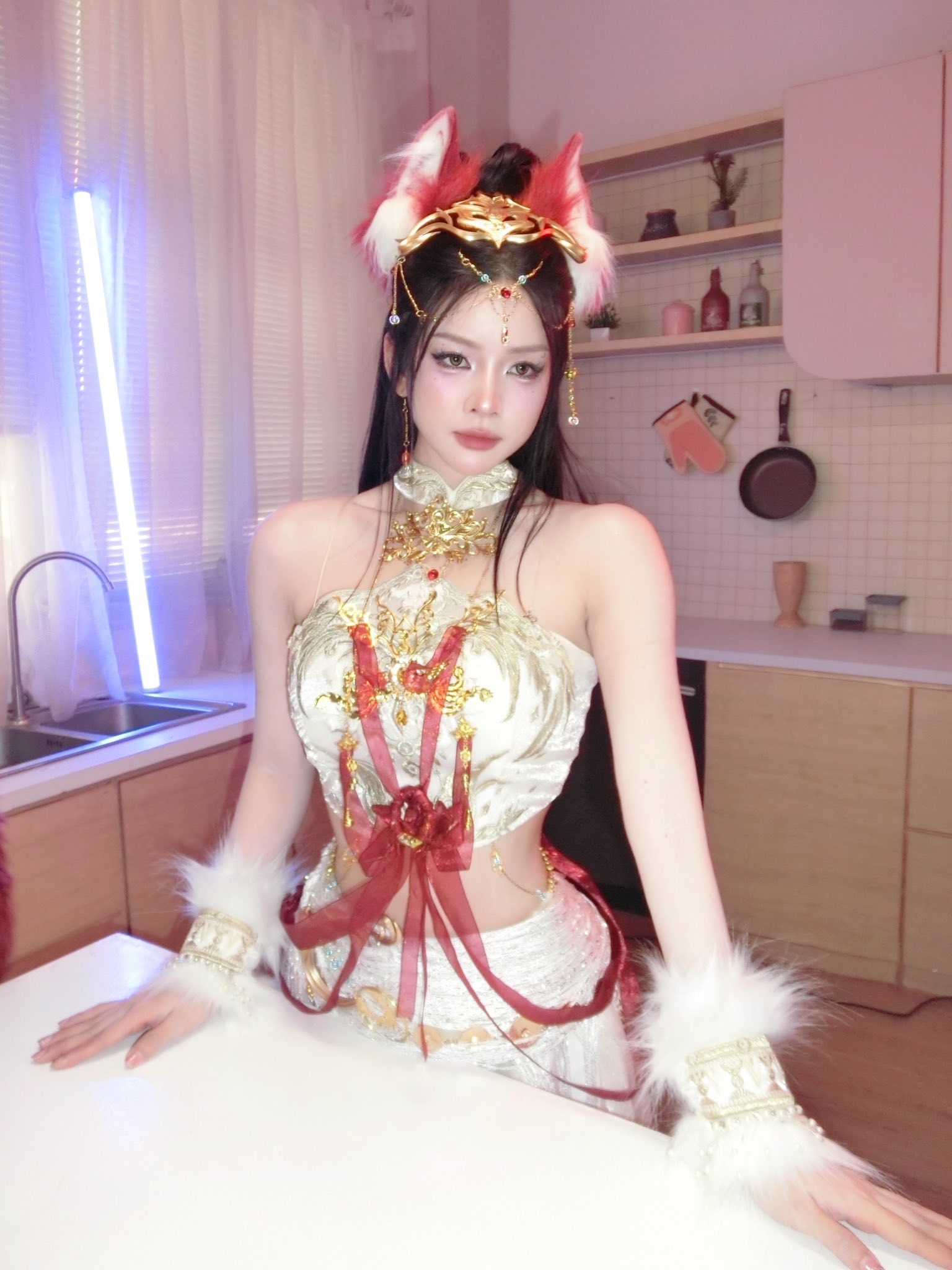Top 1 DJ Goddess in Vietnam Shows Off Cosplay Skills as a Fairy, Leaving Fans in Awe 2 DJ Mie showcases her cosplay skills as she embodies a celestial character.