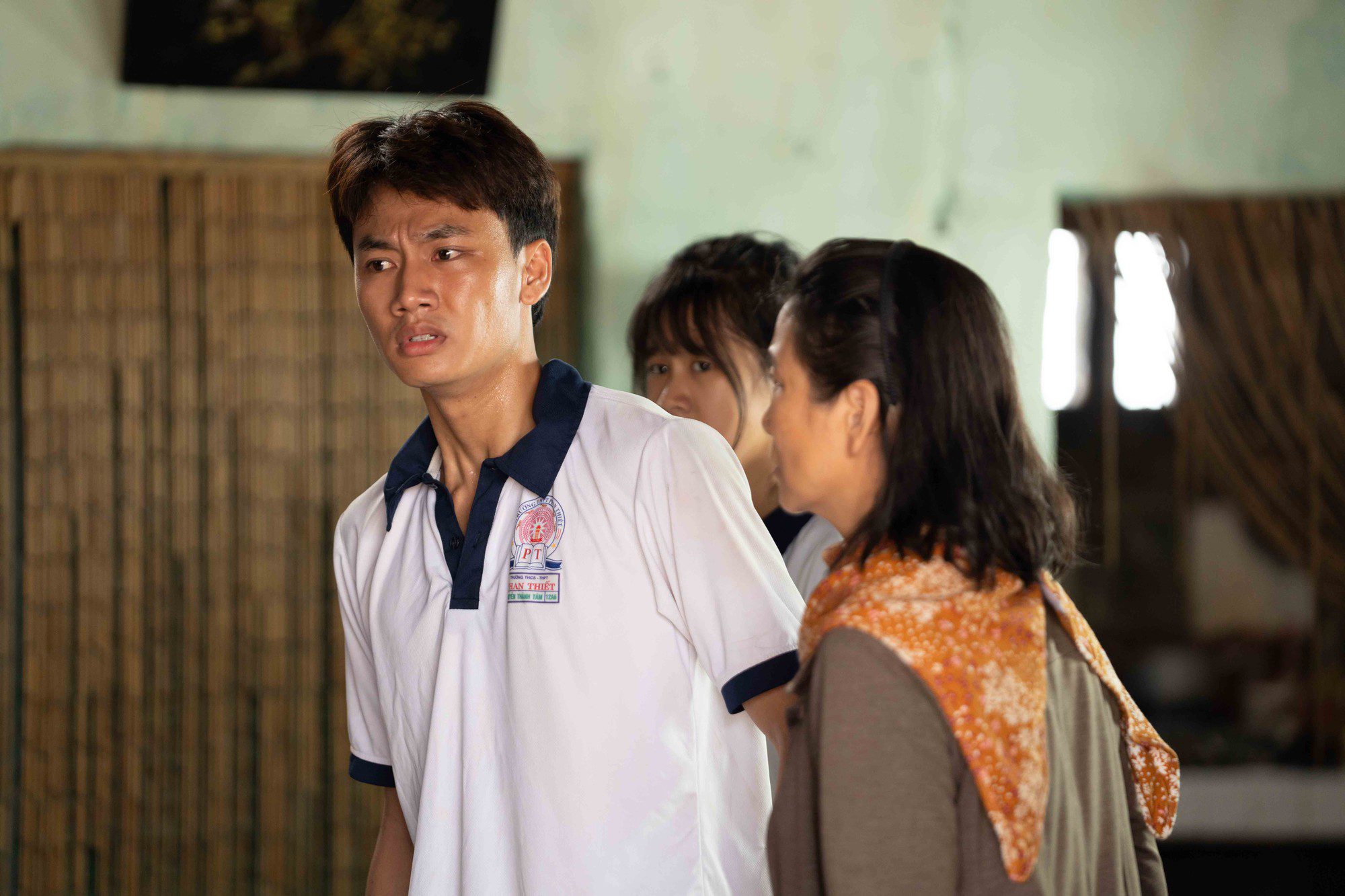 Life Lessons from Lật Mặt 8: Just Because the Father Lives Richly, Doesn't Mean the Child Must Thirst! 1 The Lessons from Lạt Mặt 8: A Father’s Sacrifice, A Son’s Independence - Image 1.