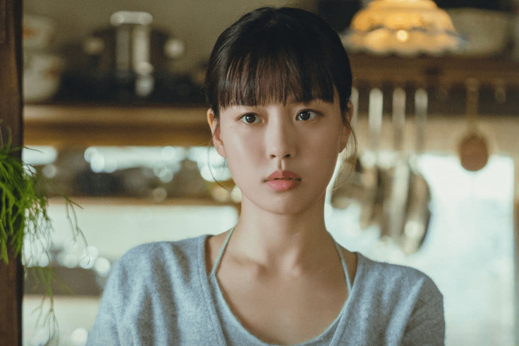 Korean Beauty Stars in 7 Globally Popular Films: Their Looks Elevate Every Character, A Visual Feast for the Eyes 4 Go Min Si: A Rising Star