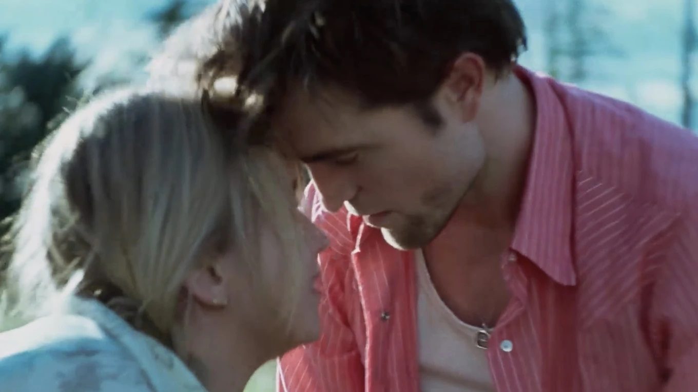 Lawrence and Pattinson as a passionate couple Lawrence and Pattinson as a passionate couple