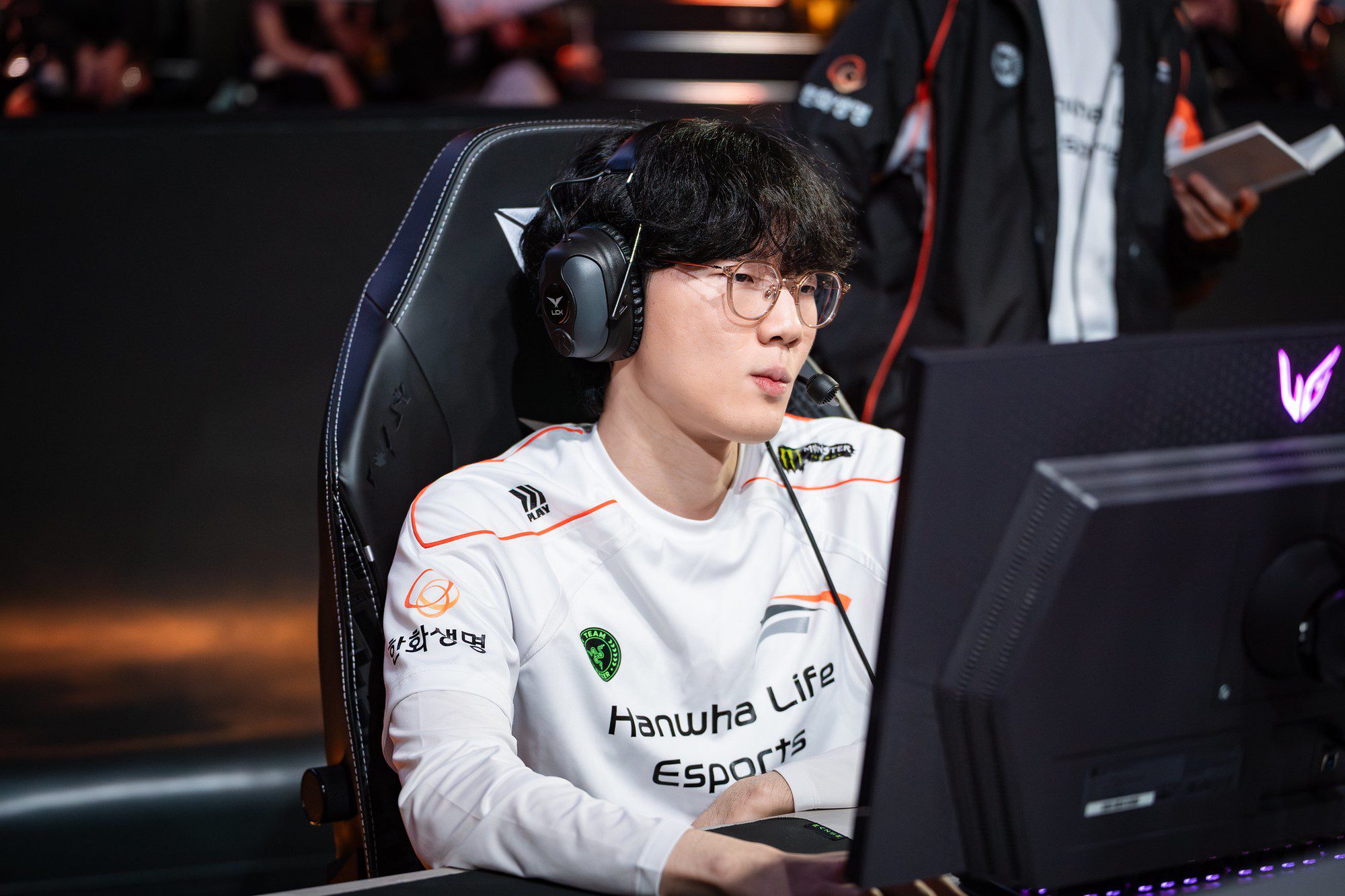 Viper's impressive performance contributed to HLE's struggles. Viper's impressive performance contributed to HLE's struggles.