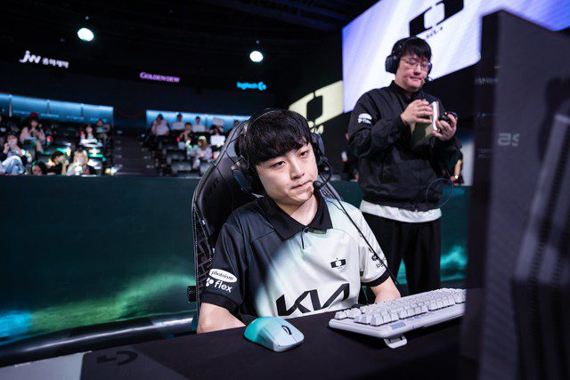ShowMaker is currently having a very poor performance recently. This is the team that is currently being demanded to be relegated to Challengers at LCK - Image 1.