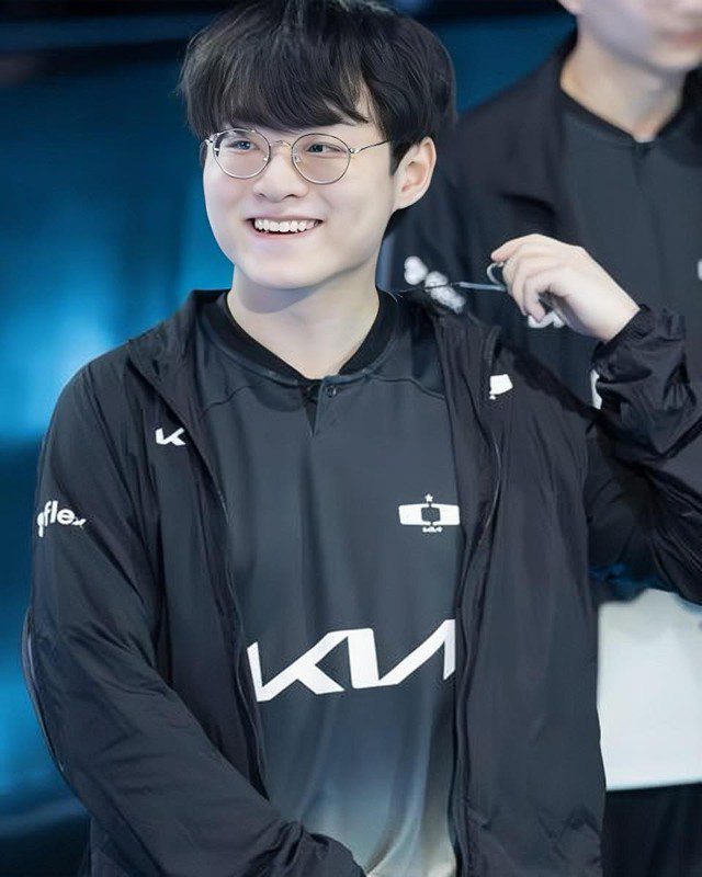 The current DK team also cannot afford to drop ShowMaker. This is the team that is currently being demanded to be relegated to Challengers at LCK - Image 3.