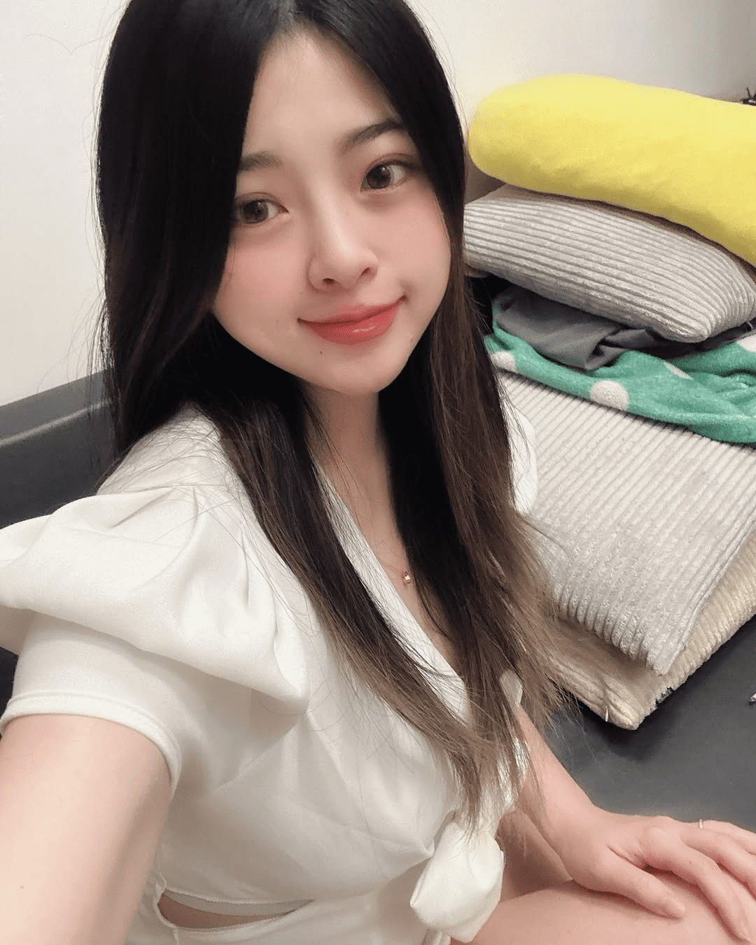 Deceived into filming a seductive scene, female YouTuber faces a major disaster 1 Misa YouTuber
