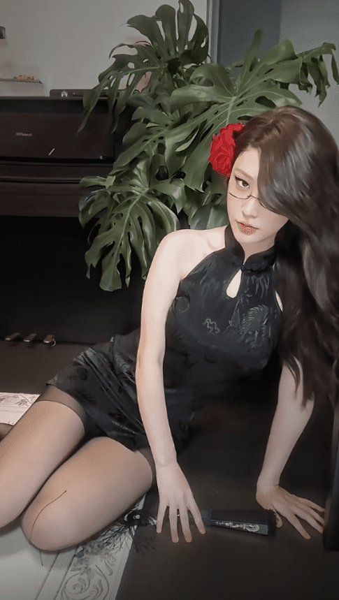 Examining the profile of Dao Muoi - the rising female LOL streamer who captivates millions of fans 11 Dao Muoi's artistic expressions