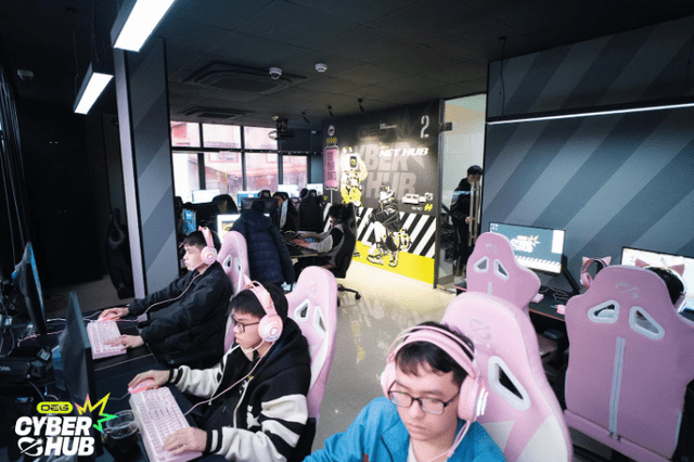 OEG Cyber Hub Facility 3 "falls" on opening day, ambition to cover the whole country 4 OEG Cyber Hub's third venue opening day, experiencing a lively atmosphere.