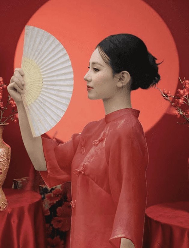Minh Thu - Teacher and Influencer Minh Thu