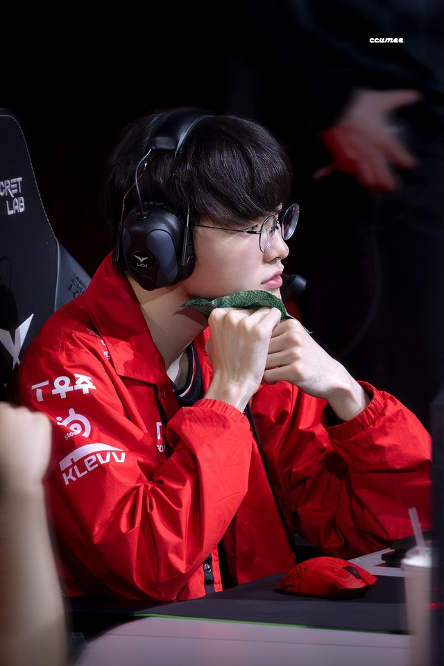 Faker acknowledges T1's lack of strategy. Faker acknowledges the team's shortcomings.