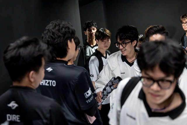 MVKE is a team that frequently rotates its lineup in various matches across different competitive scenarios. VCS stars share insights on team rotation policies, fans express their thoughts.